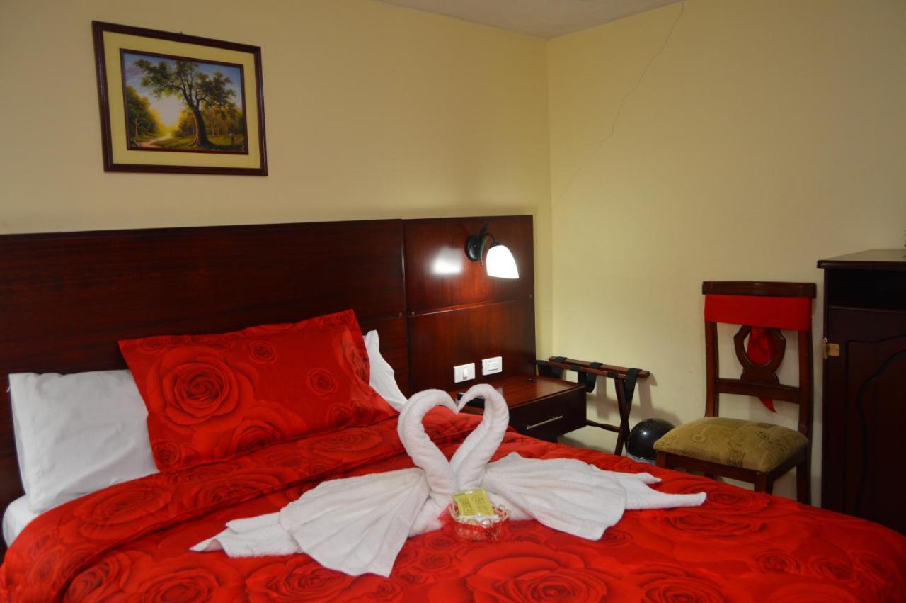 Balcones Del Rio Hotel Латакунга Экстерьер фото